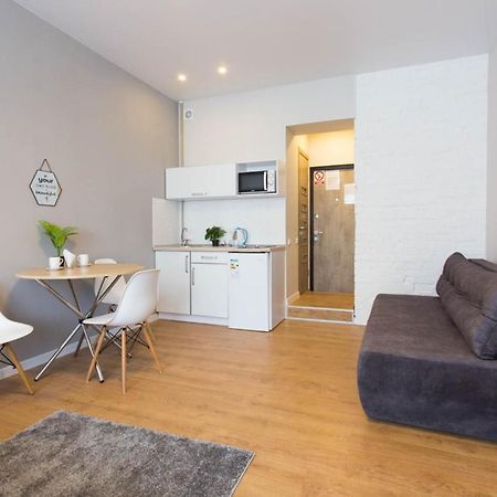Modern Studio, Metro Yaroslava Mudroho And Universytet - Chernyshevska Str 95-2 Kharkov Ngoại thất bức ảnh