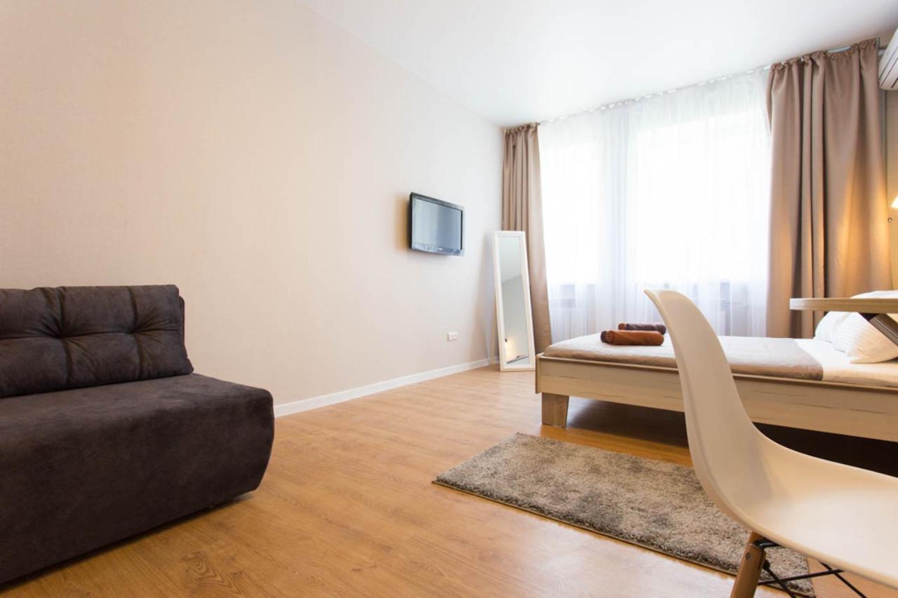Modern Studio, Metro Yaroslava Mudroho And Universytet - Chernyshevska Str 95-2 Kharkov Ngoại thất bức ảnh