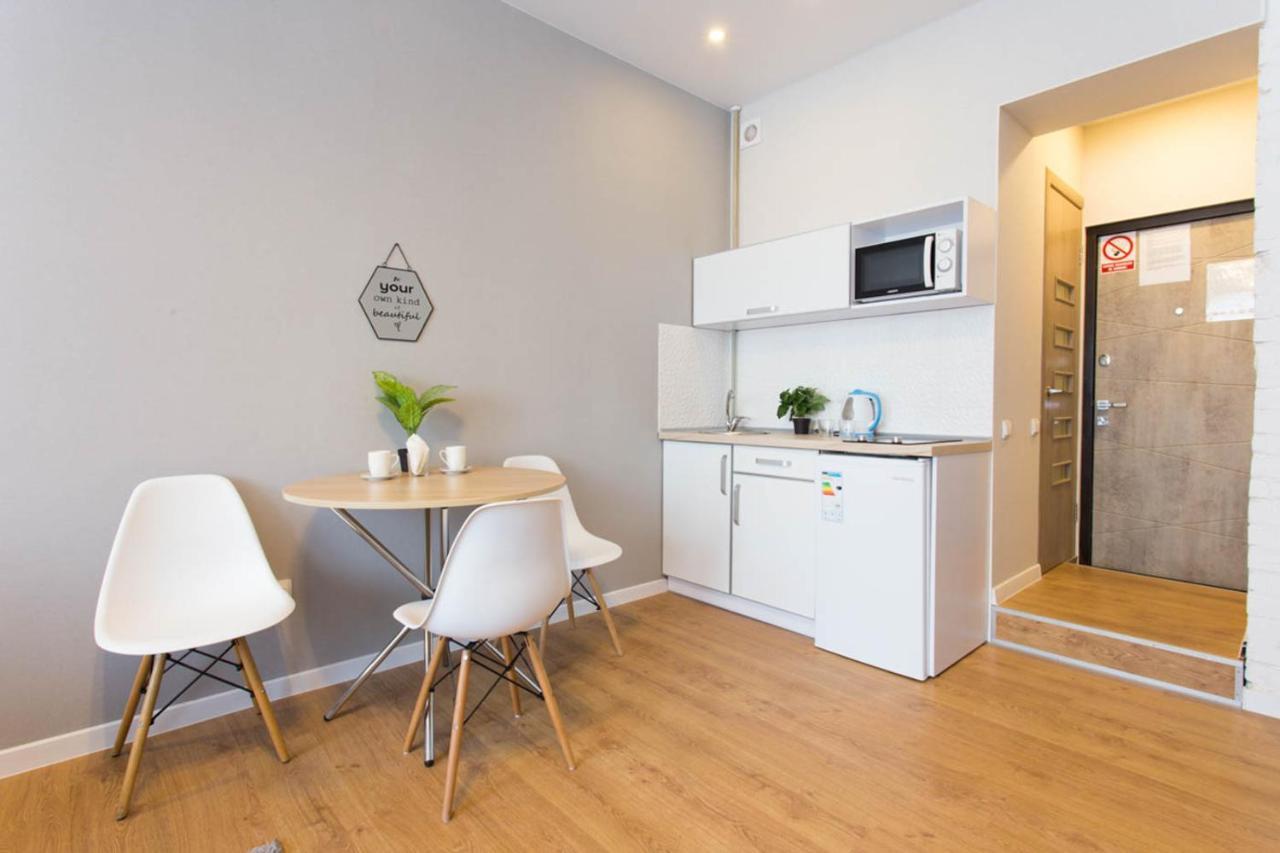Modern Studio, Metro Yaroslava Mudroho And Universytet - Chernyshevska Str 95-2 Kharkov Ngoại thất bức ảnh